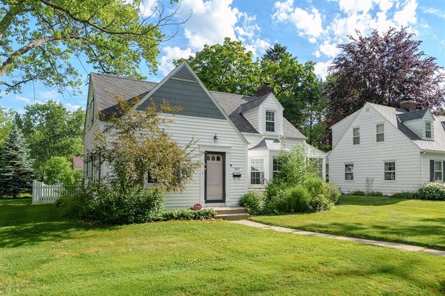 1307 Lakeway Avenue, Kalamazoo, MI 49001