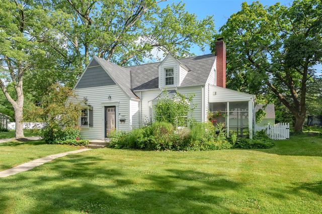 1307 Lakeway Avenue, Kalamazoo, MI 49001