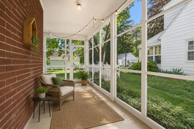 1307 Lakeway Avenue, Kalamazoo, MI 49001