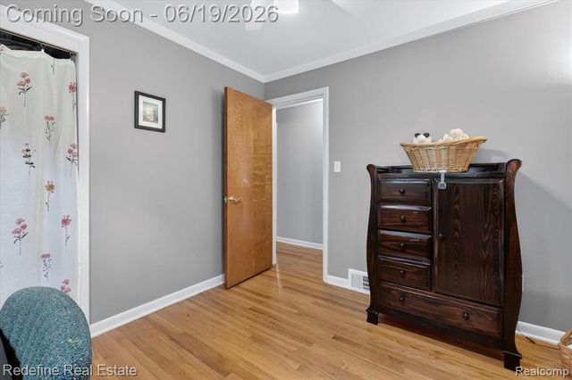 2432 Dallas Avenue, Royal Oak, MI 48067