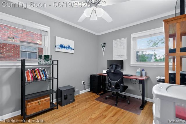 2432 Dallas Avenue, Royal Oak, MI 48067