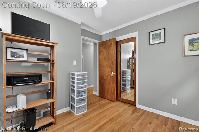 2432 Dallas Avenue, Royal Oak, MI 48067