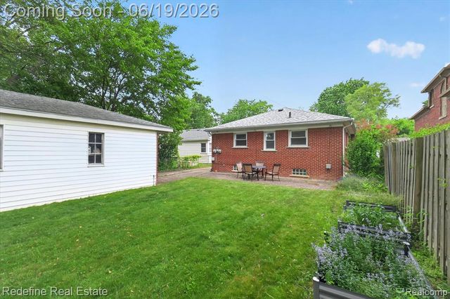 2432 Dallas Avenue, Royal Oak, MI 48067
