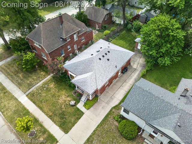 2432 Dallas Avenue, Royal Oak, MI 48067