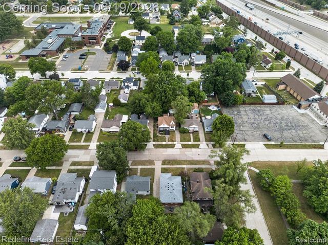 2432 Dallas Avenue, Royal Oak, MI 48067