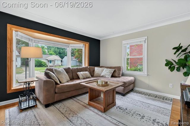 2432 Dallas Avenue, Royal Oak, MI 48067