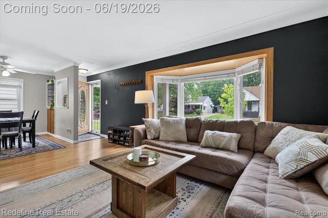 2432 Dallas Avenue, Royal Oak, MI 48067
