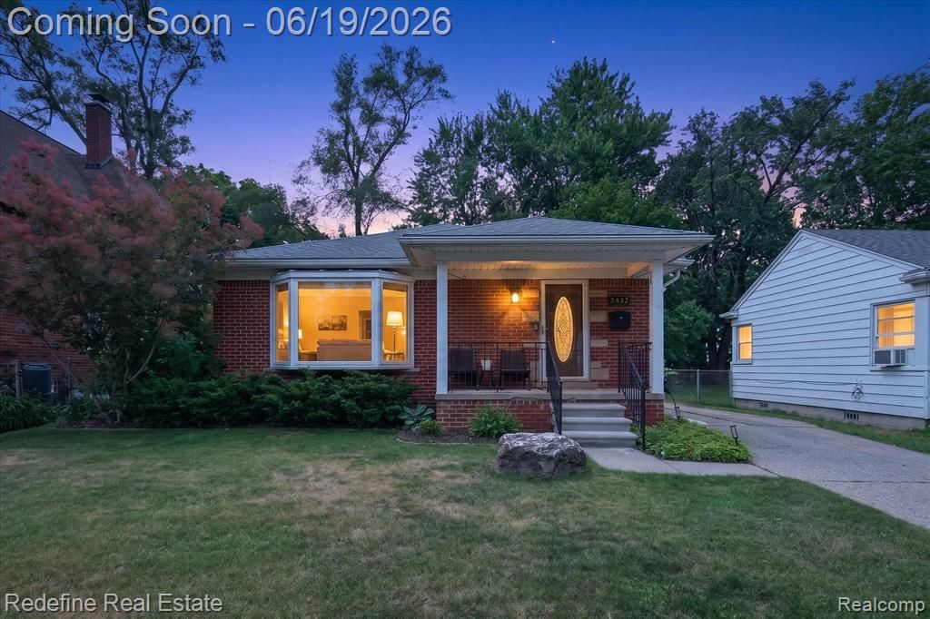 2432 Dallas Avenue, Royal Oak, MI 48067