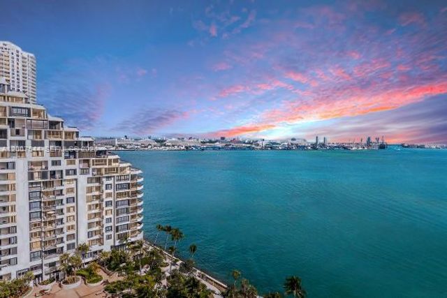 770 Claughton Island Dr 1905, Miami, FL 33131