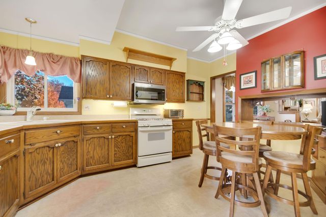 863 Clear Avenue, Saint Paul, MN 55106