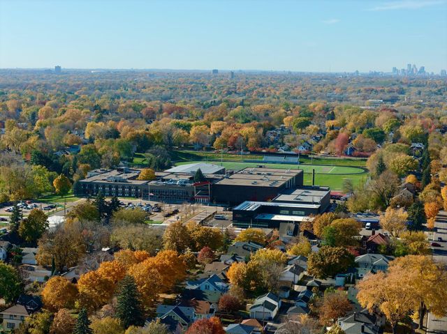 863 Clear Avenue, Saint Paul, MN 55106