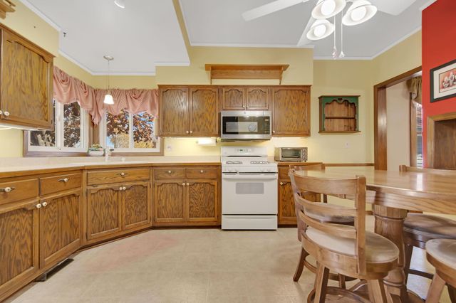 863 Clear Avenue, Saint Paul, MN 55106