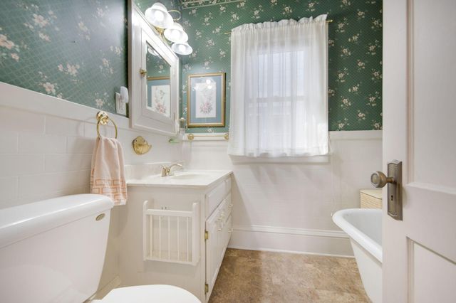 863 Clear Avenue, Saint Paul, MN 55106