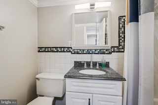 118 MONROE ST #211, Rockville, MD 20850