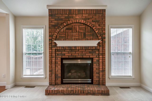 184 Grand Oak Blvd, Shepherdsville, KY 40165