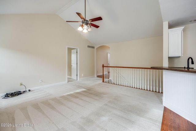 184 Grand Oak Blvd, Shepherdsville, KY 40165