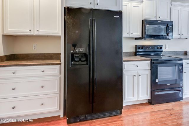 184 Grand Oak Blvd, Shepherdsville, KY 40165