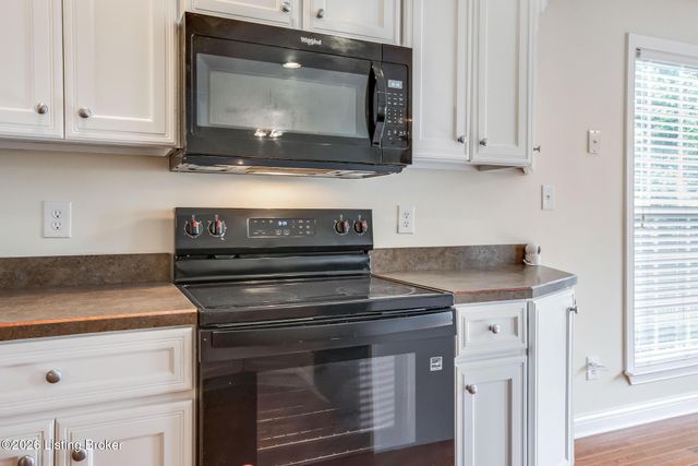 184 Grand Oak Blvd, Shepherdsville, KY 40165