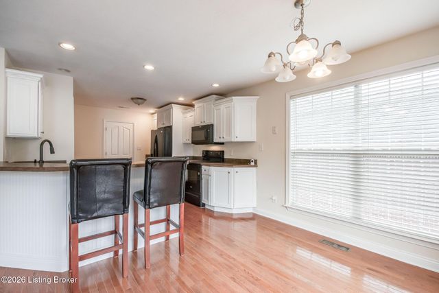 184 Grand Oak Blvd, Shepherdsville, KY 40165