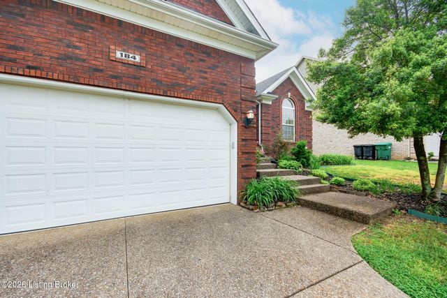 184 Grand Oak Blvd, Shepherdsville, KY 40165