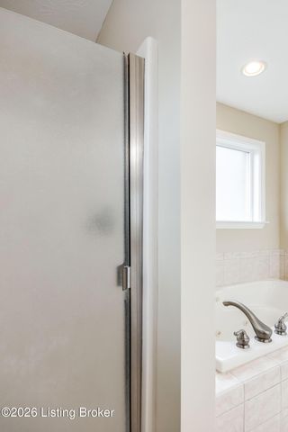 184 Grand Oak Blvd, Shepherdsville, KY 40165