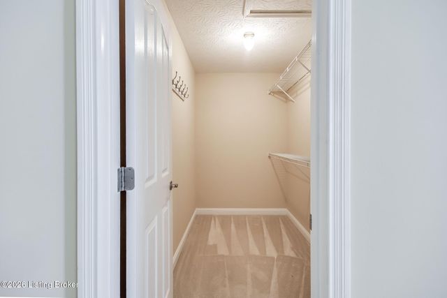 184 Grand Oak Blvd, Shepherdsville, KY 40165