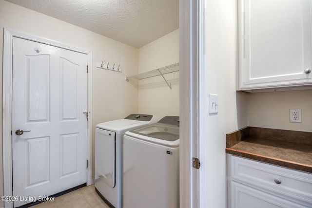 184 Grand Oak Blvd, Shepherdsville, KY 40165