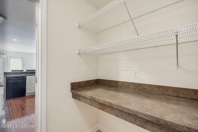 184 Grand Oak Blvd, Shepherdsville, KY 40165