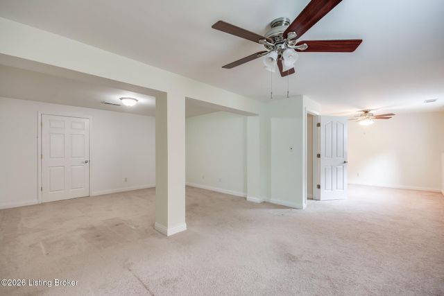 184 Grand Oak Blvd, Shepherdsville, KY 40165