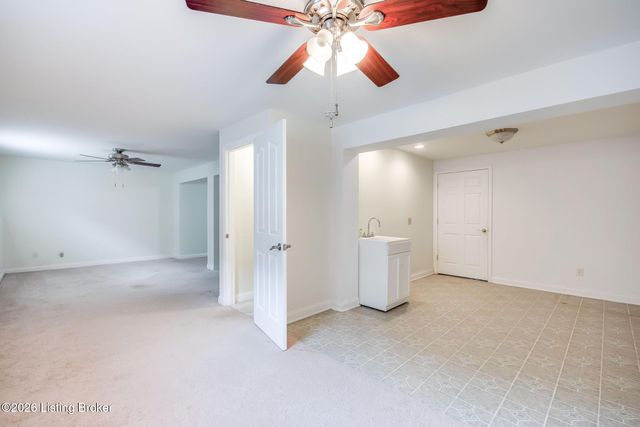 184 Grand Oak Blvd, Shepherdsville, KY 40165