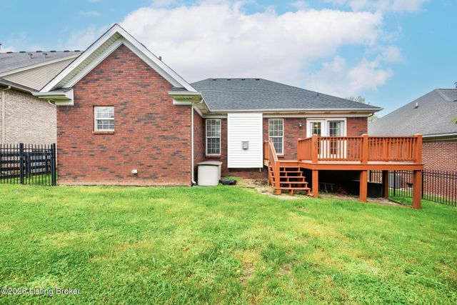 184 Grand Oak Blvd, Shepherdsville, KY 40165