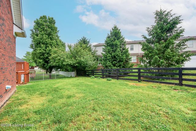 184 Grand Oak Blvd, Shepherdsville, KY 40165