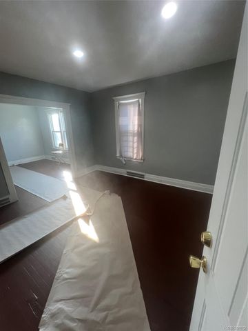 6147 SHERIDAN Street, Detroit, MI 48213