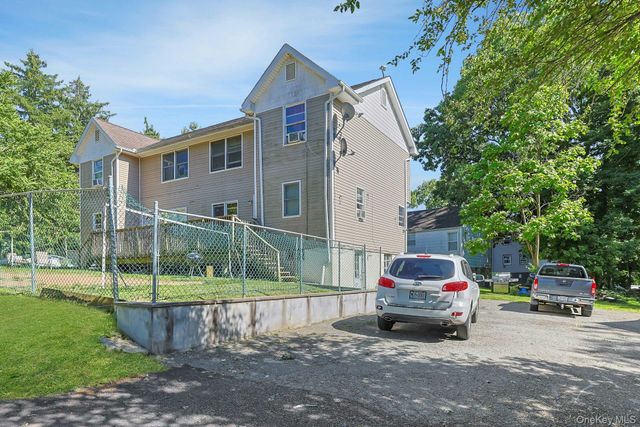 2 Ohio Avenue, Spring Valley, NY 10977