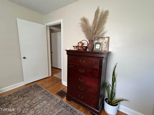 413 Holly Street, Mount Carmel, TN 37645