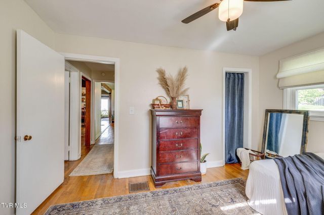 413 Holly Street, Mount Carmel, TN 37645