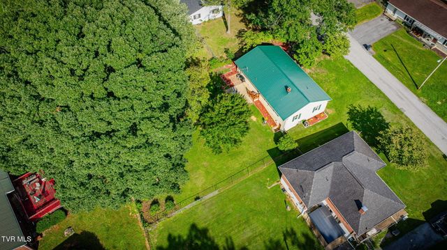 413 Holly Street, Mount Carmel, TN 37645