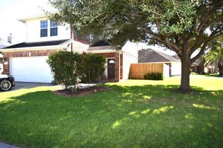 611 Chase More Court, Bacliff, TX 77518