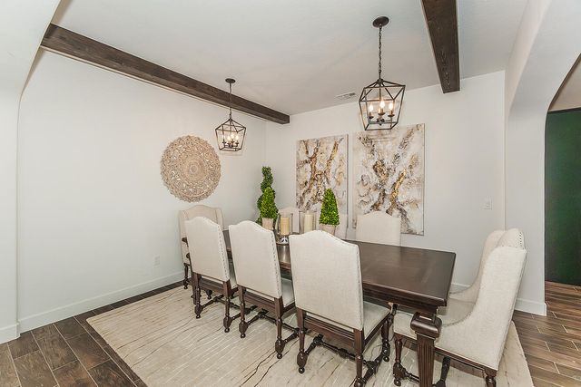 400 Ridge Creek Estates Way, Dinuba, CA 93618