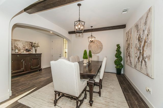 400 Ridge Creek Estates Way, Dinuba, CA 93618