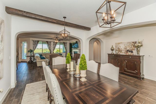 400 Ridge Creek Estates Way, Dinuba, CA 93618