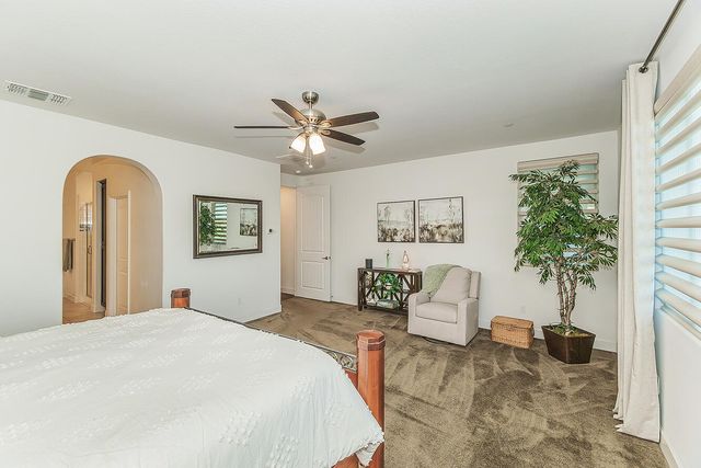 400 Ridge Creek Estates Way, Dinuba, CA 93618