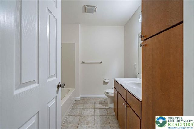 278 Milkweed Drive, Upper Macungie Twp, PA 18104