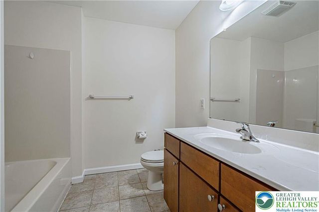 278 Milkweed Drive, Upper Macungie Twp, PA 18104