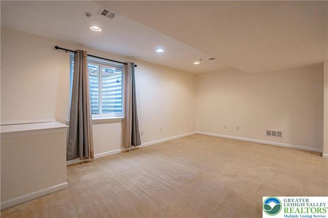 278 Milkweed Drive, Upper Macungie Twp, PA 18104