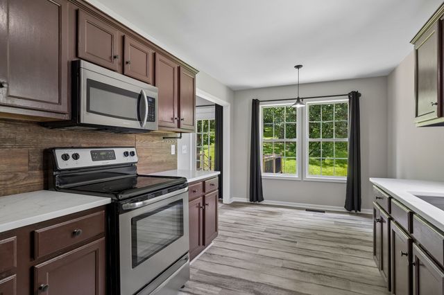 1062 Heatherwood Rd, Pleasant View, TN 37146