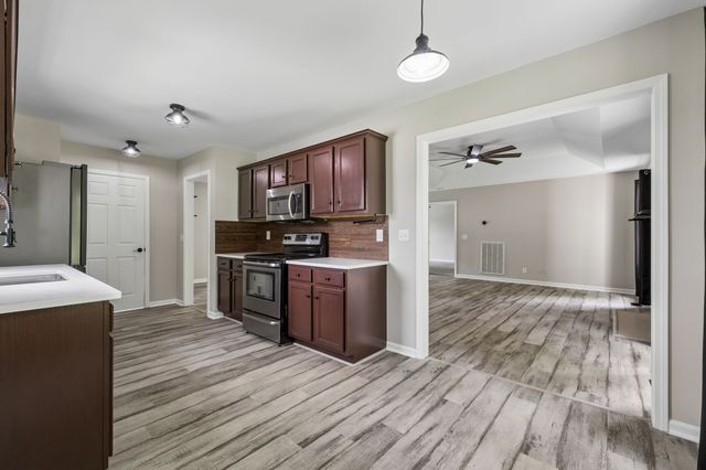 1062 Heatherwood Rd, Pleasant View, TN 37146