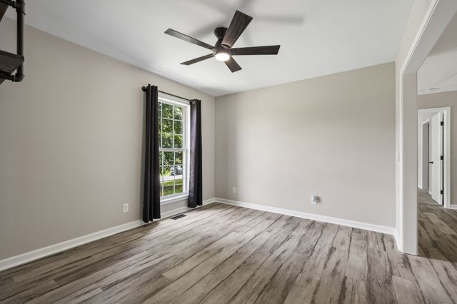 1062 Heatherwood Rd, Pleasant View, TN 37146