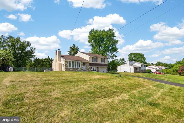 43 N MARMIC DR, Southampton, PA 18966