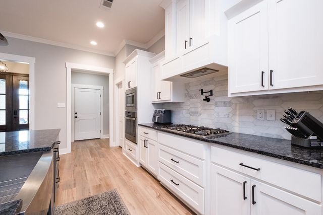 2342 Holly Hill Drive, Conway, AR 72034